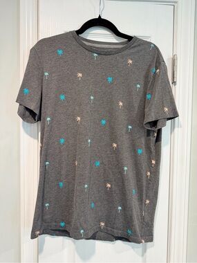 Old Navy Size M Gray Crew Neck Short Sleeve Tee Shirt Pink Blue Palm Tree Print